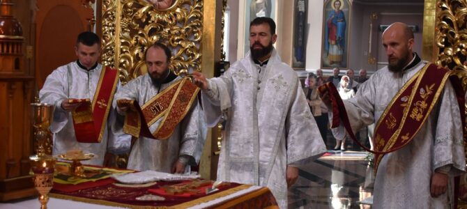 Для чого ходити до храму щонеділі?